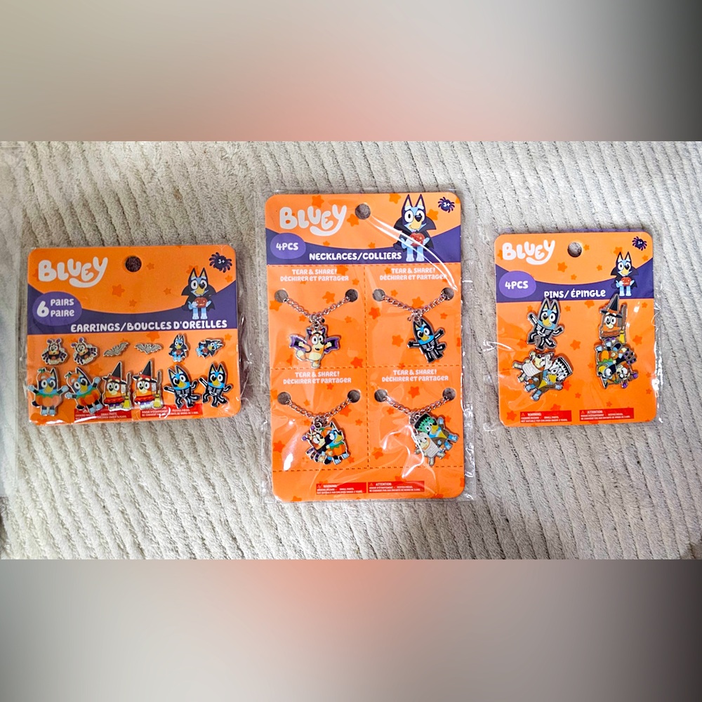 Bluey Halloween themed gift set w/Jewelry Set and Mini Plush Clips